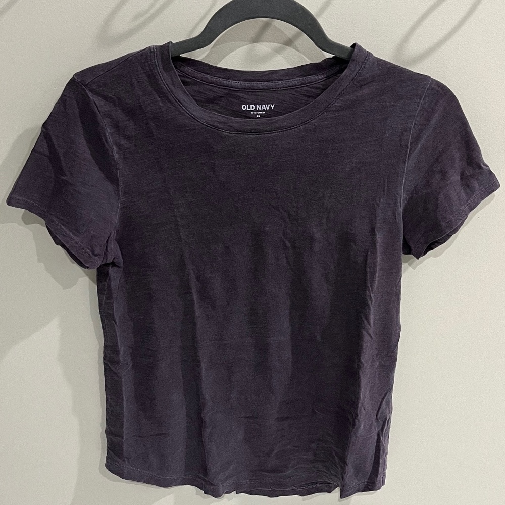 Crew Neck T Shirt in Plum Purple Size XS Old Navy